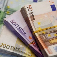 Fake euro banknotes